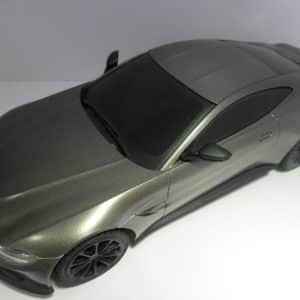 מכונית על שלט 1/24 אסטון מרטין R8