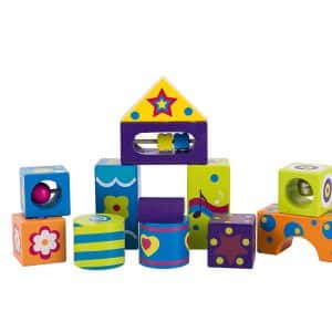 קוביות פעילות צבעוניות מעץ