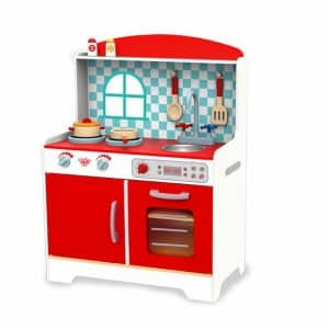 מטבח עץ מפואר עם אביזרים