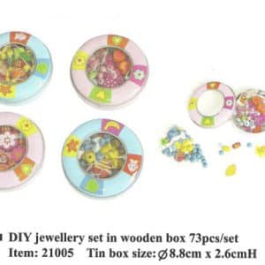 חרוזי עץ במארז