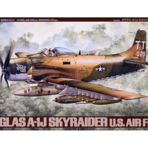 1/48 SKYRAIDER A-1J אווירון