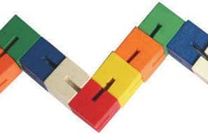 שורת קוביות עץ צבעוניות 3521768