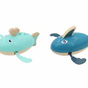 לוויתן מעץ שוחה במים 3523431